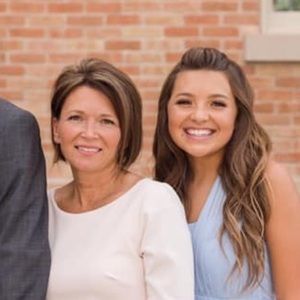 Meet your Posher, Alicia